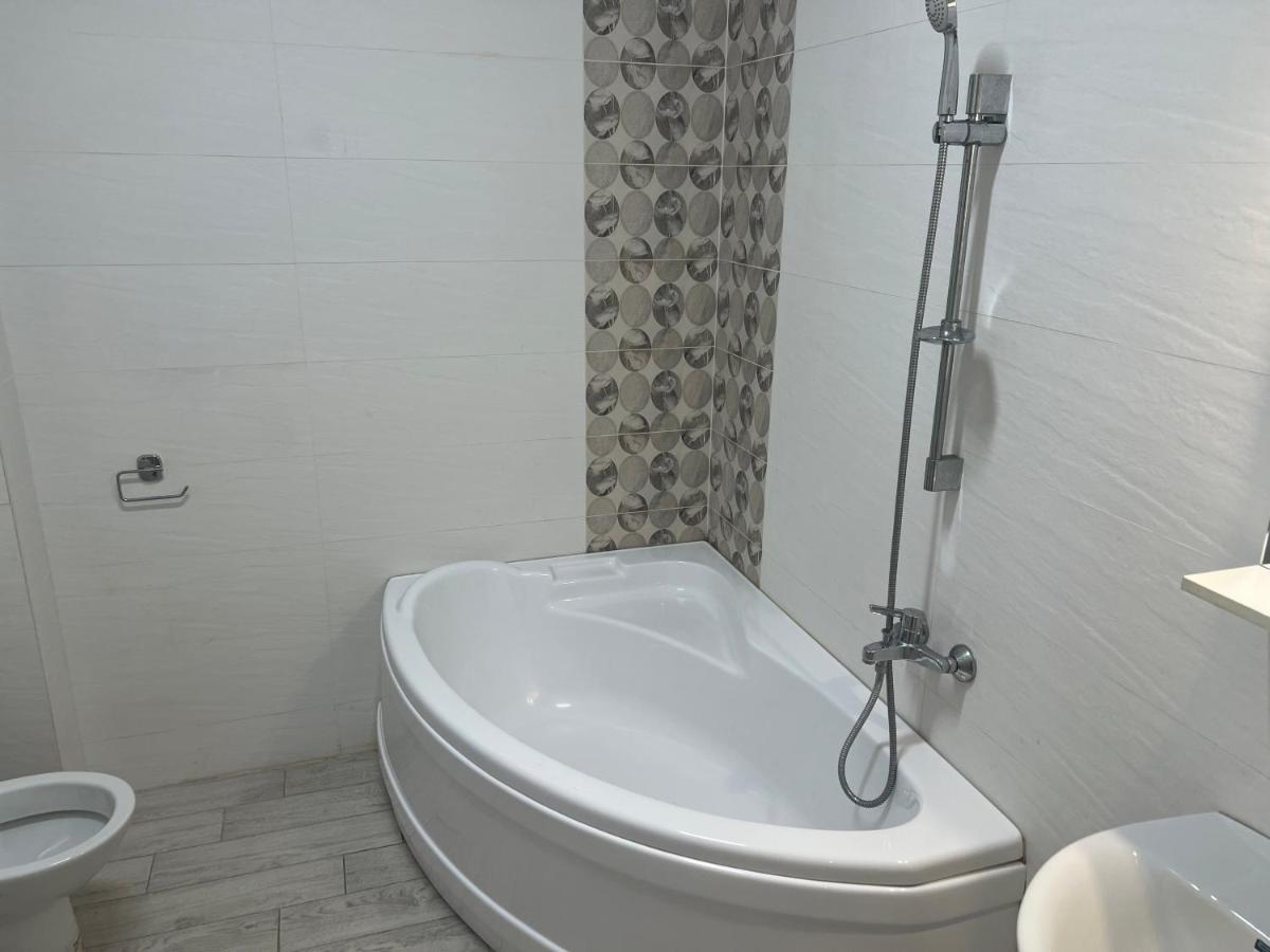 Apartament Militari Residence Rosu Bagian luar foto
